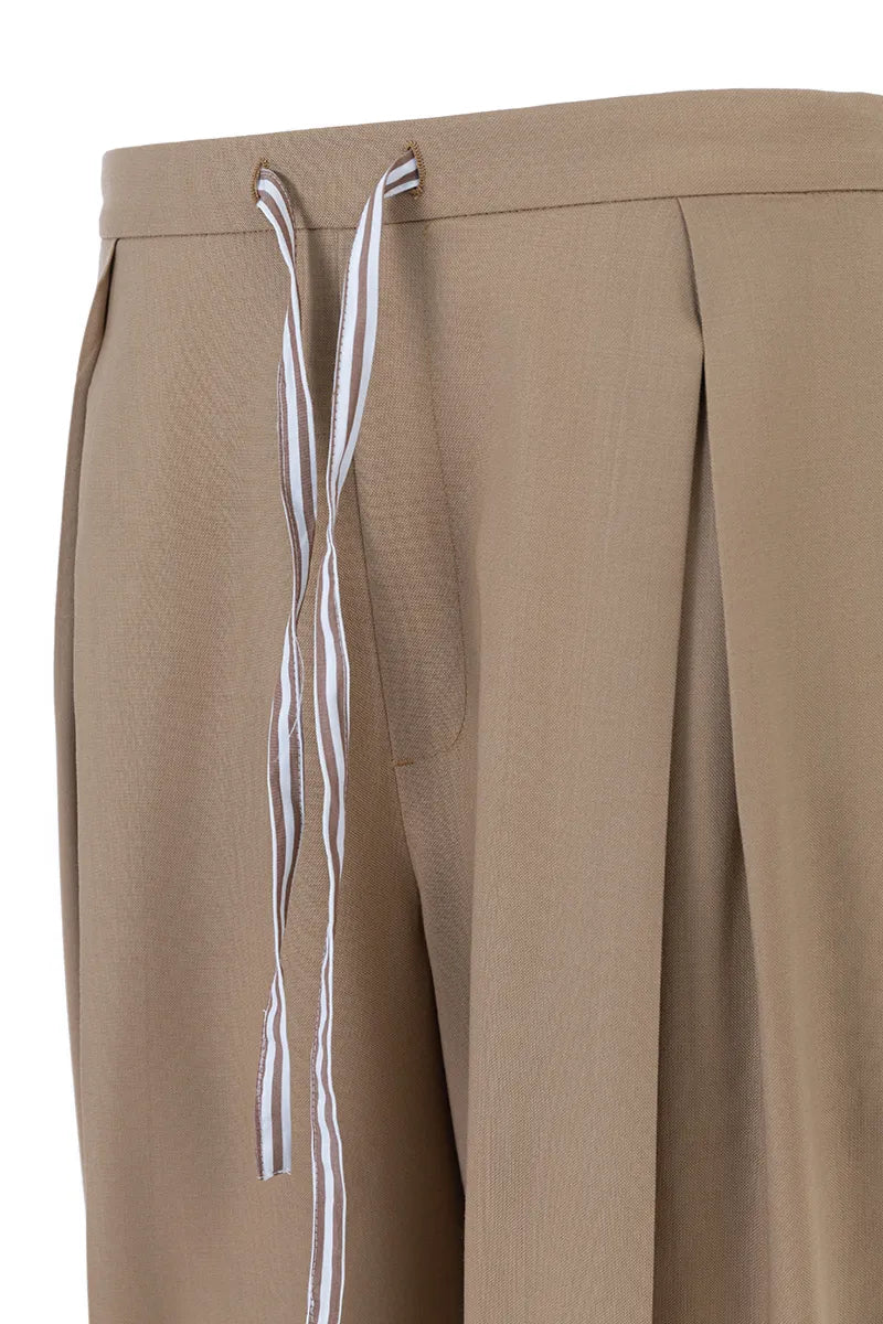 Relaxed Tailored Wide-Leg Drawstring Trouser – Camel